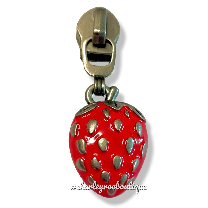 Zipper Pull, Strawberry, Antique Silver / Enamel