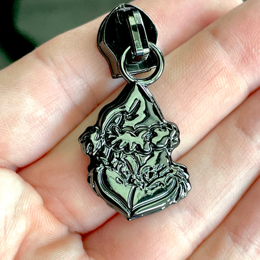 Zipper Pull, Grinch Face, Gunmetal