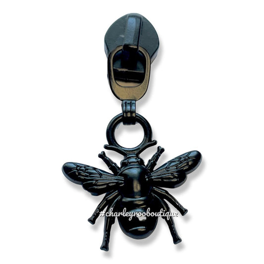 Zipper Pull, Bee, Matte Black