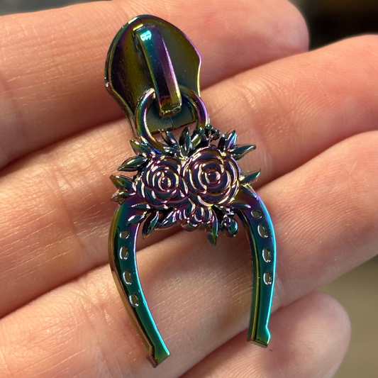 Zipper Pull, Floral Horse Shoe, Rainbow