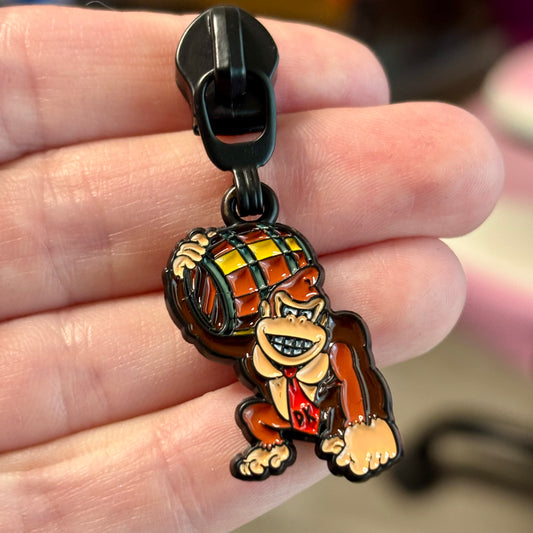 Zipper Pull, DK Donkey, Mario
